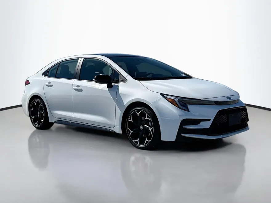 2025 Toyota Corolla SE photo 1