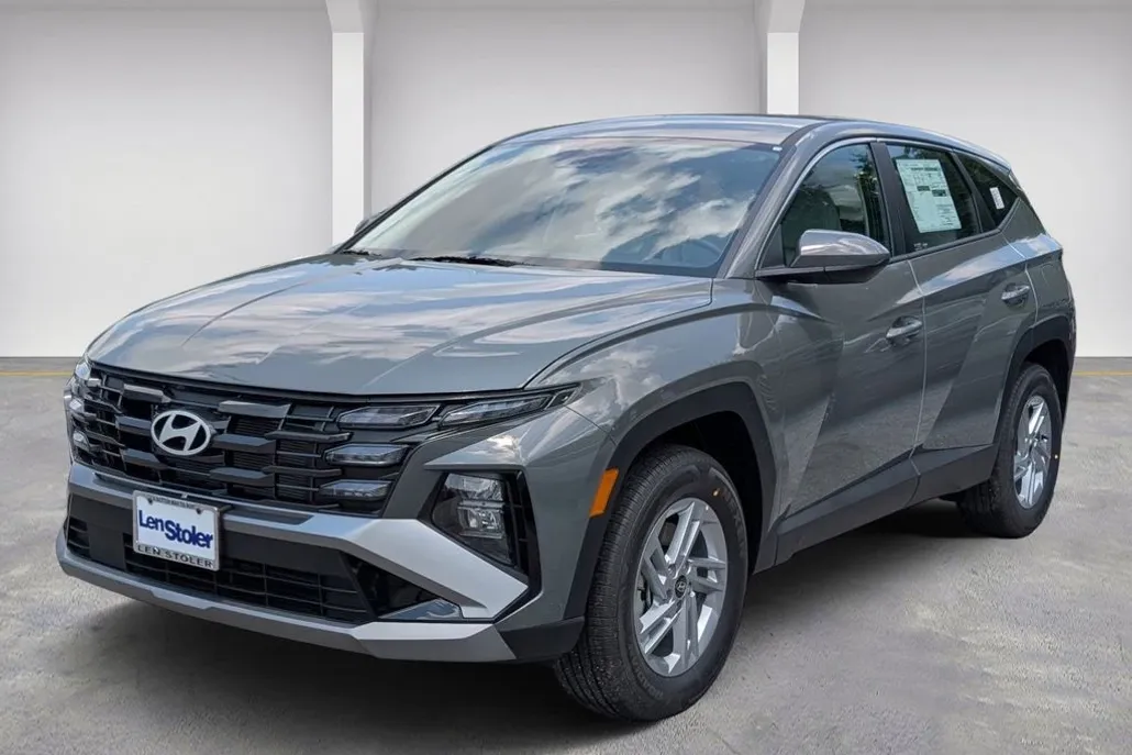 2025 Hyundai Tucson SE photo 1