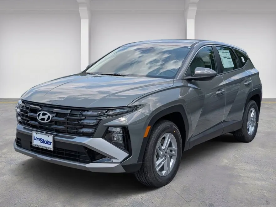 2025 Hyundai Tucson SE photo 1