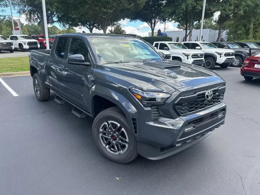 2025 Toyota Tacoma TRD Sport Double Cab photo 1