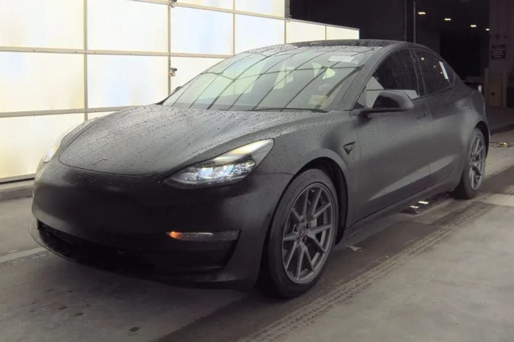 2021 Tesla Model 3 Long Range photo 1