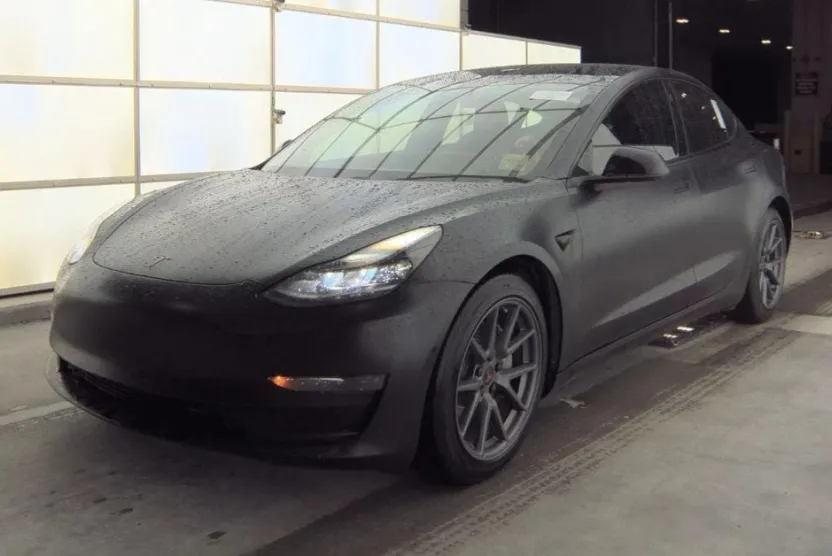 2021 Tesla Model 3 Long Range photo 1