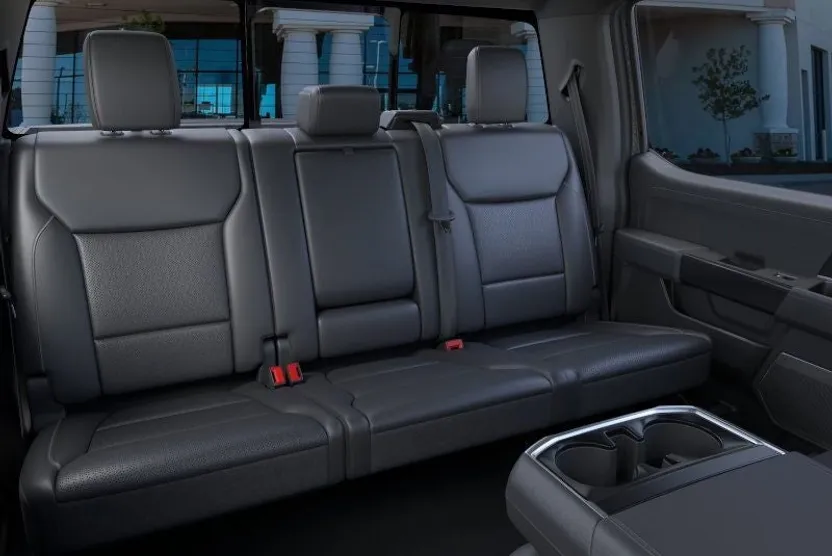 2025 Ford F-150 Lariat photo 1