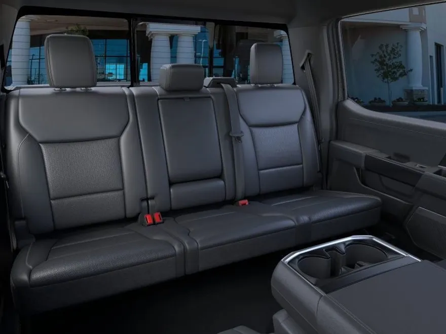 2025 Ford F-150 Lariat photo 1