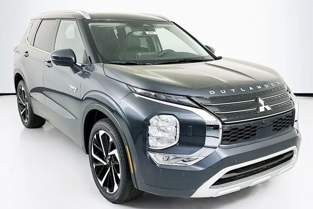 2024 Mitsubishi Outlander PHEV SEL photo 1