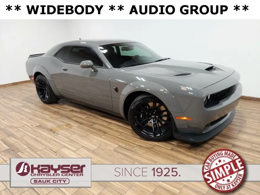 2023 Dodge Challenger R/T Scat Pack photo 1
