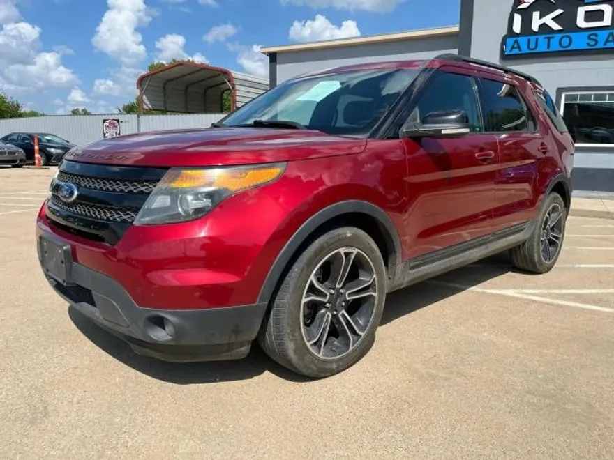 2015 Ford Explorer Sport photo 1
