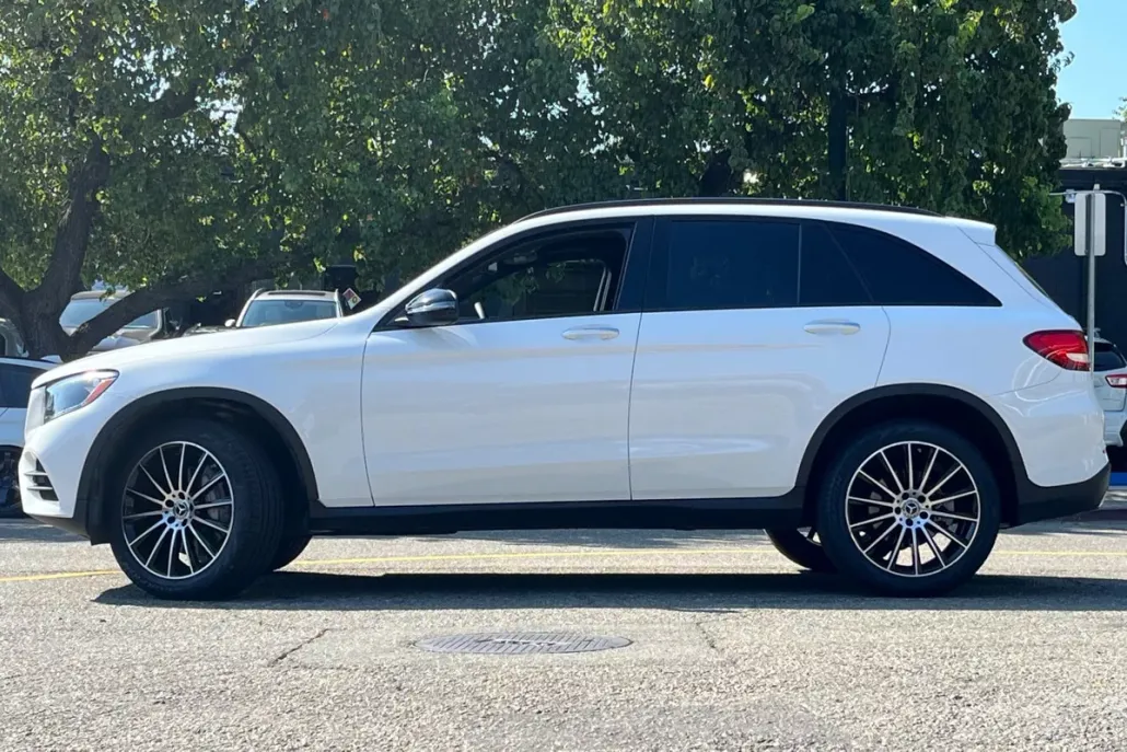 2019 Mercedes Benz GLC 300 4MATIC photo 1