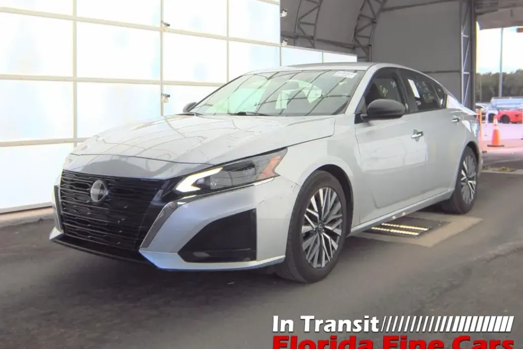 2024 Nissan Altima 2.5 SV photo 1