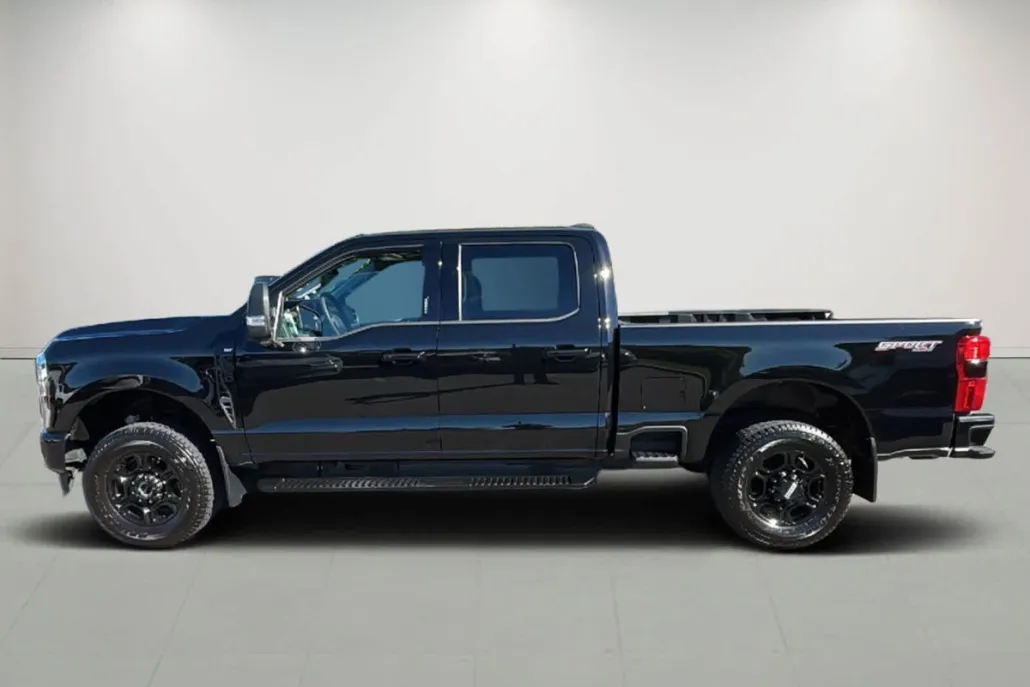 2024 Ford F-350 XLT photo 1