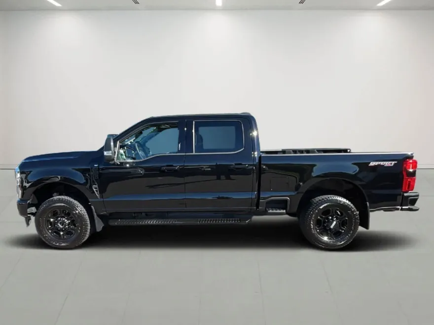 2024 Ford F-350 XLT photo 1