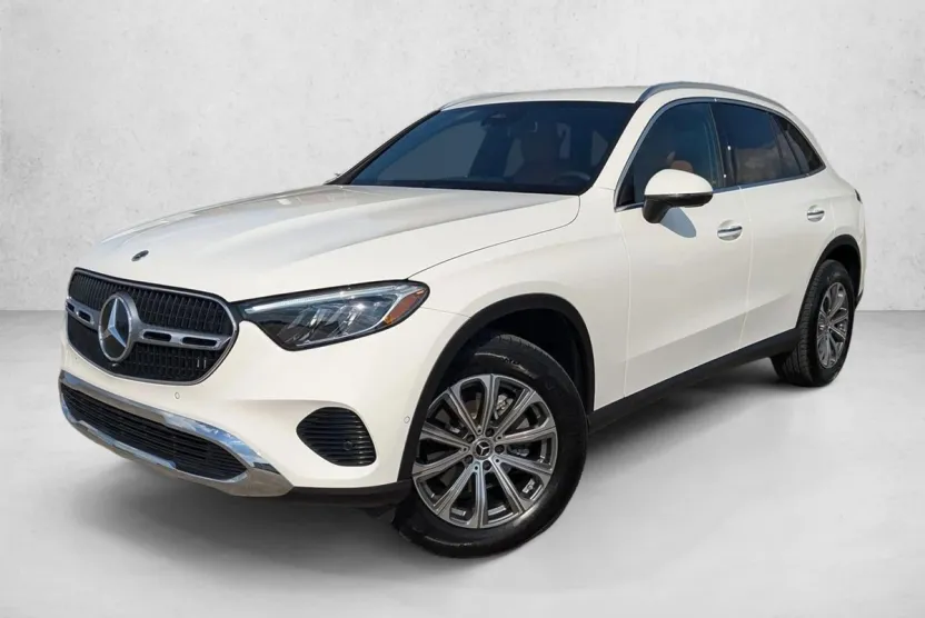 2025 Mercedes Benz GLC 300 photo 1