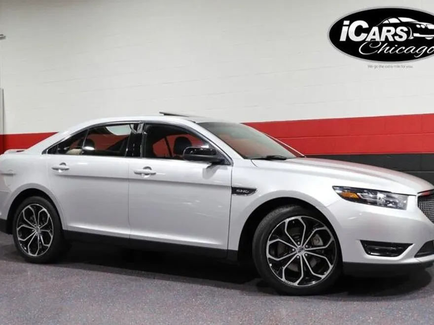 2019 Ford Taurus SHO photo 1