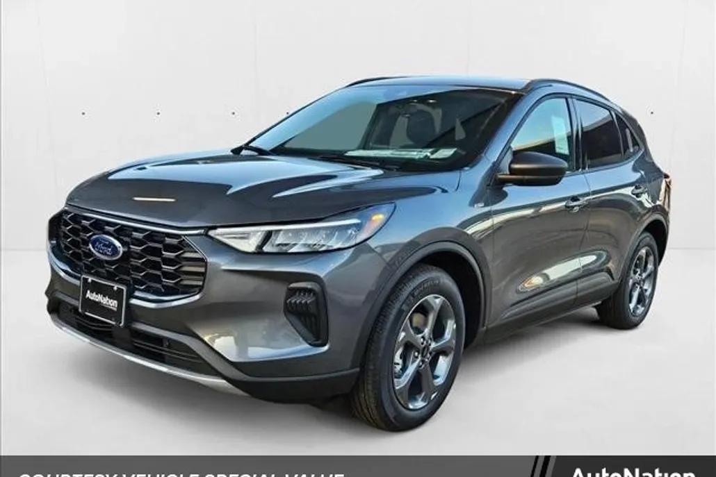 2025 Ford Escape ST-Line photo 1