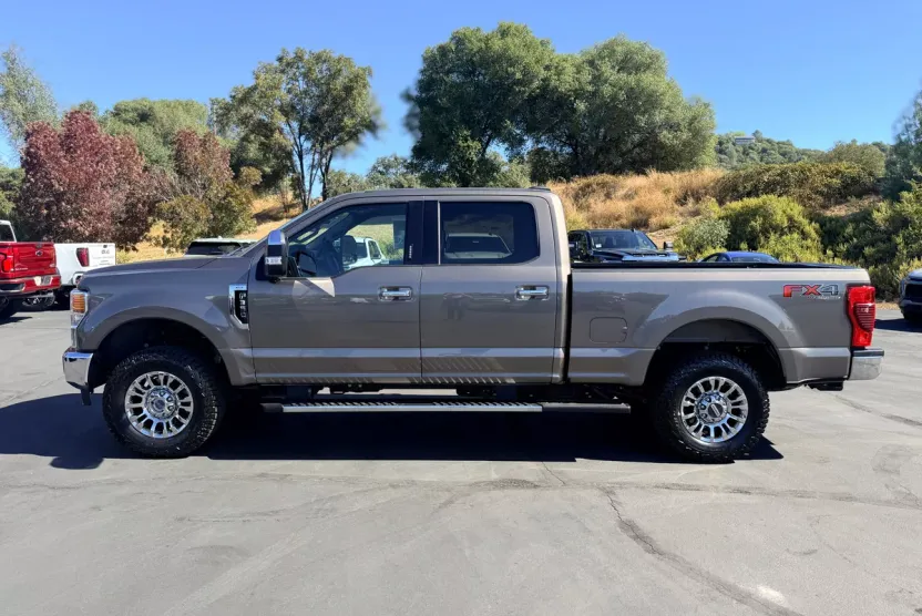 2021 Ford F-350 XLT photo 1