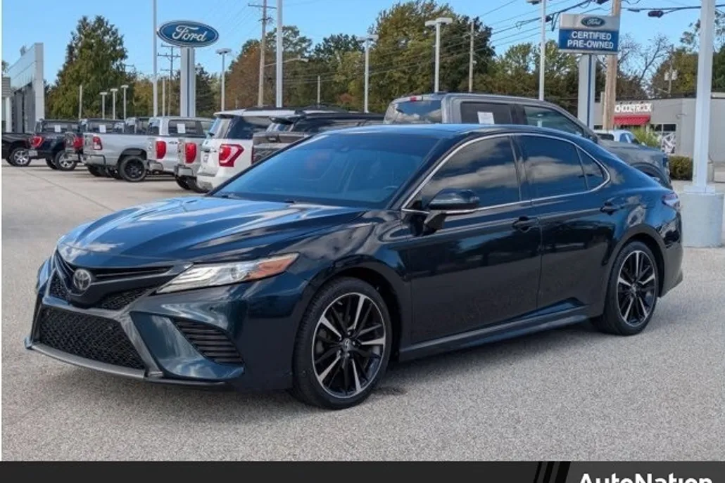 2018 Toyota Camry XSE photo 1
