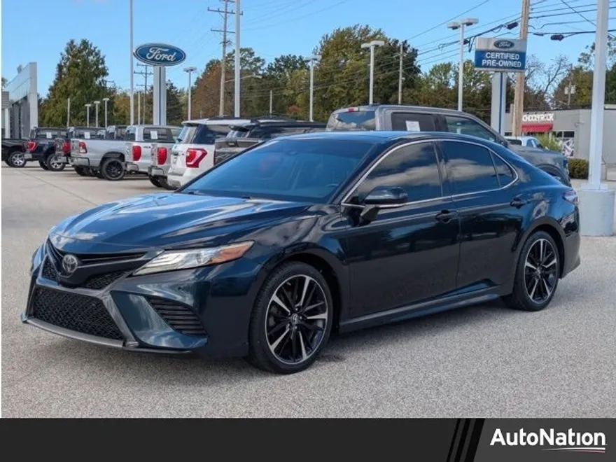 2018 Toyota Camry XSE photo 1