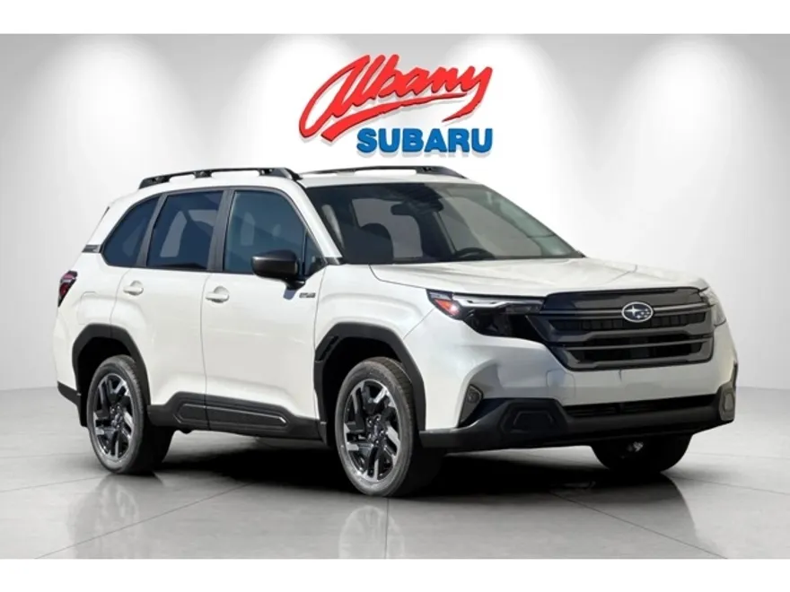 2025 Subaru Forester Premium photo 1