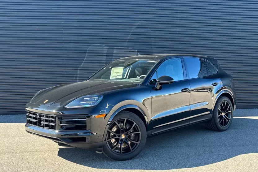 2025 Porsche Cayenne photo 1