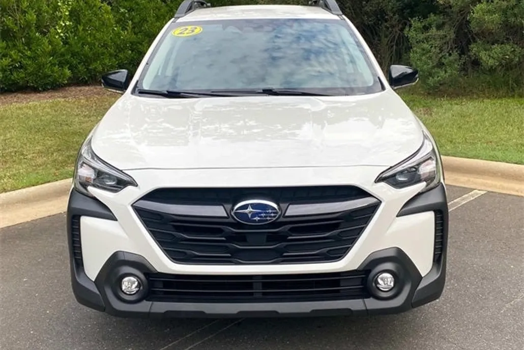 2023 Subaru Outback Premium photo 1