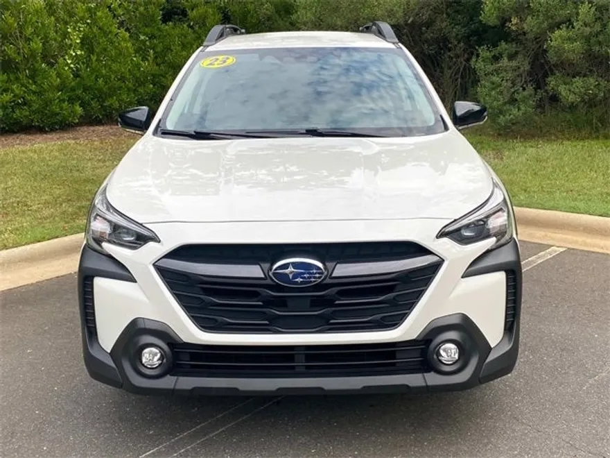 2023 Subaru Outback Premium photo 1