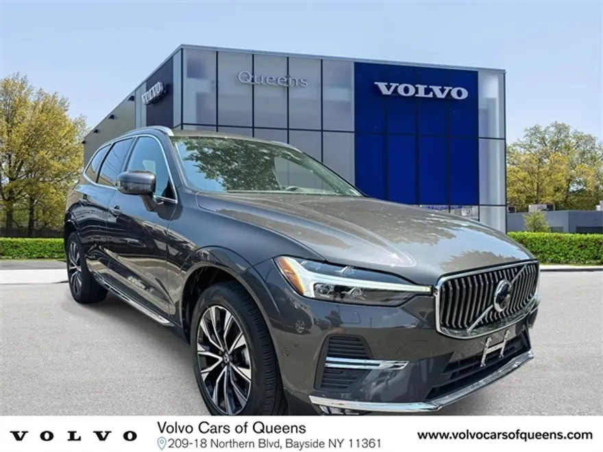 2023 Volvo XC60 B5 Plus photo 1