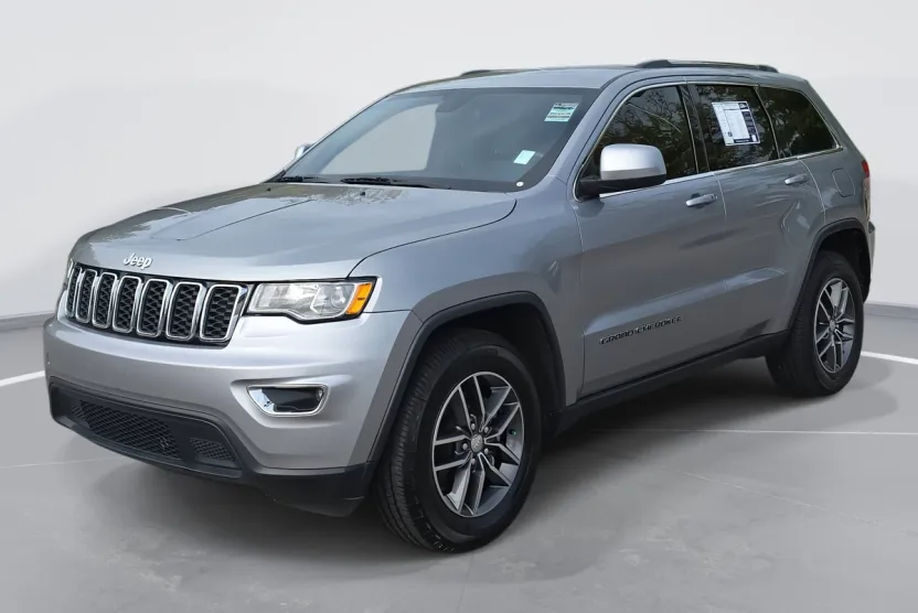 2018 Jeep Grand Cherokee Laredo E photo 1