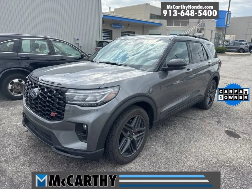 2025 Ford Explorer ST photo 1