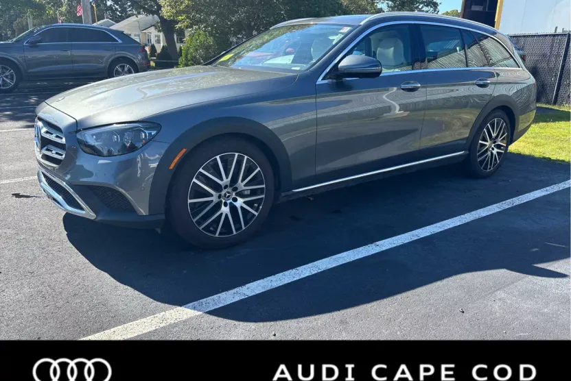 2021 Mercedes Benz E 450 Wagon photo 1