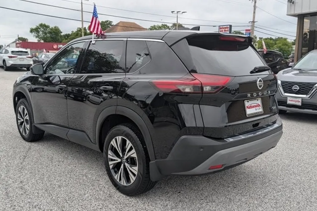 2021 Nissan Rogue SV photo 1