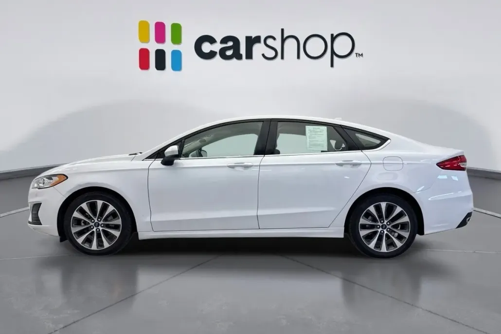 2019 Ford Fusion SE photo 1