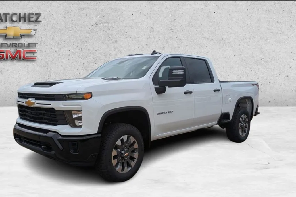 2025 Chevrolet Silverado 2500HD Custom photo 1