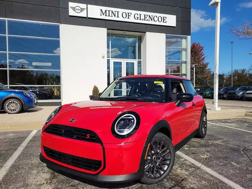 2025 Mini Cooper 2 Door Hardtop Signature photo 1