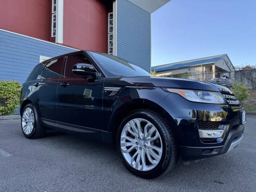2016 Land Rover Range Rover Sport HSE photo 1