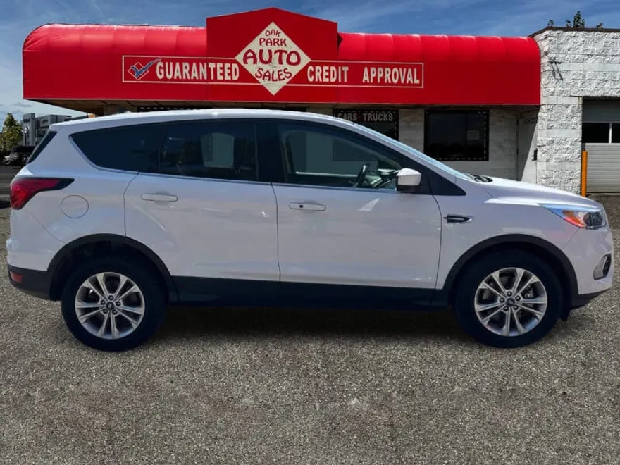 2019 Ford Escape SE photo 1