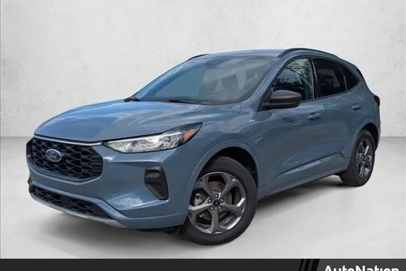 2024 Ford Escape ST-Line photo 1