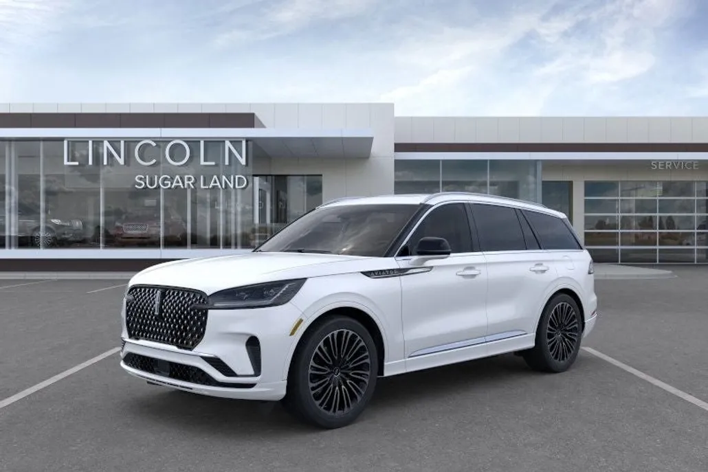 2025 Lincoln Aviator Black Label photo 1