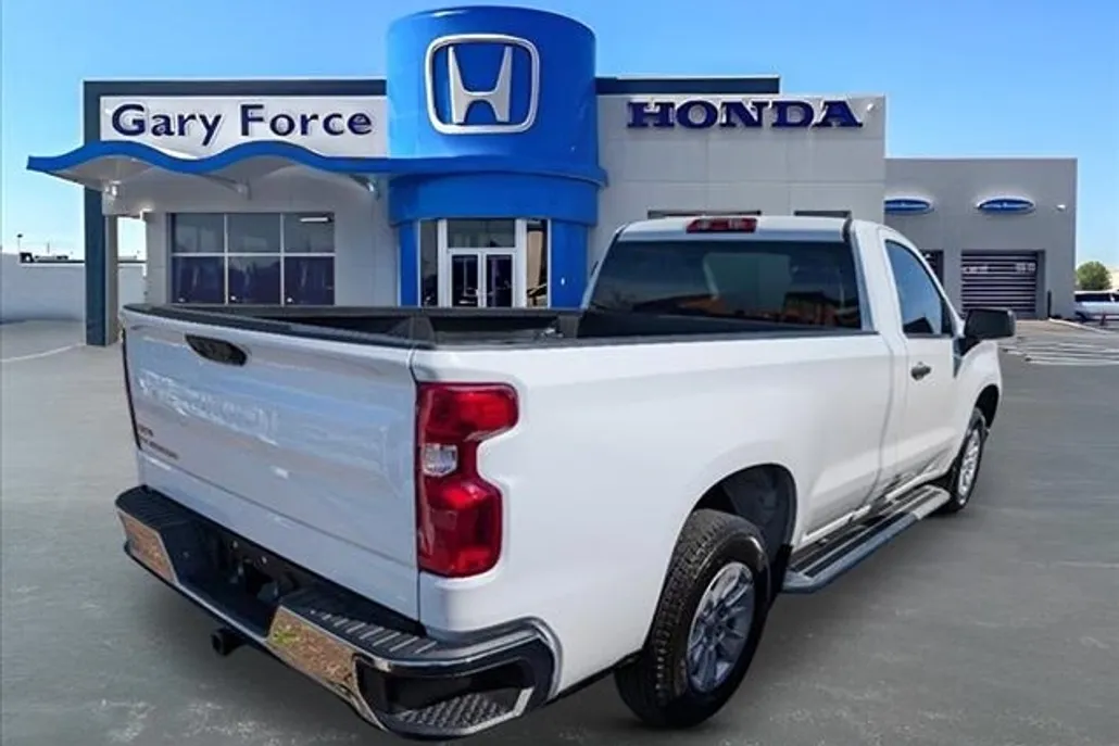 2024 Chevrolet Silverado 1500 photo 1