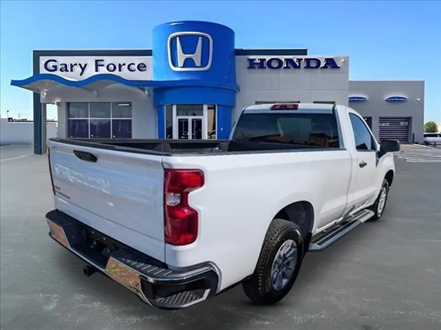 2024 Chevrolet Silverado 1500 photo 1