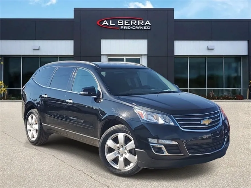 2017 Chevrolet Traverse 1LT photo 1