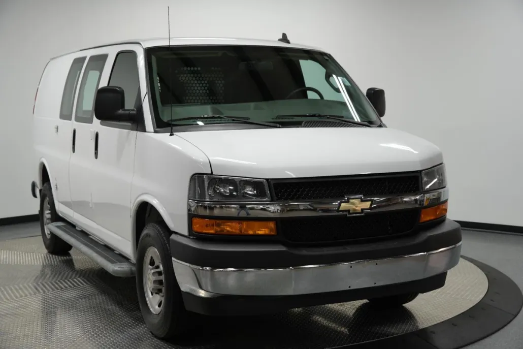 2022 Chevrolet Express Cargo 2500 photo 1