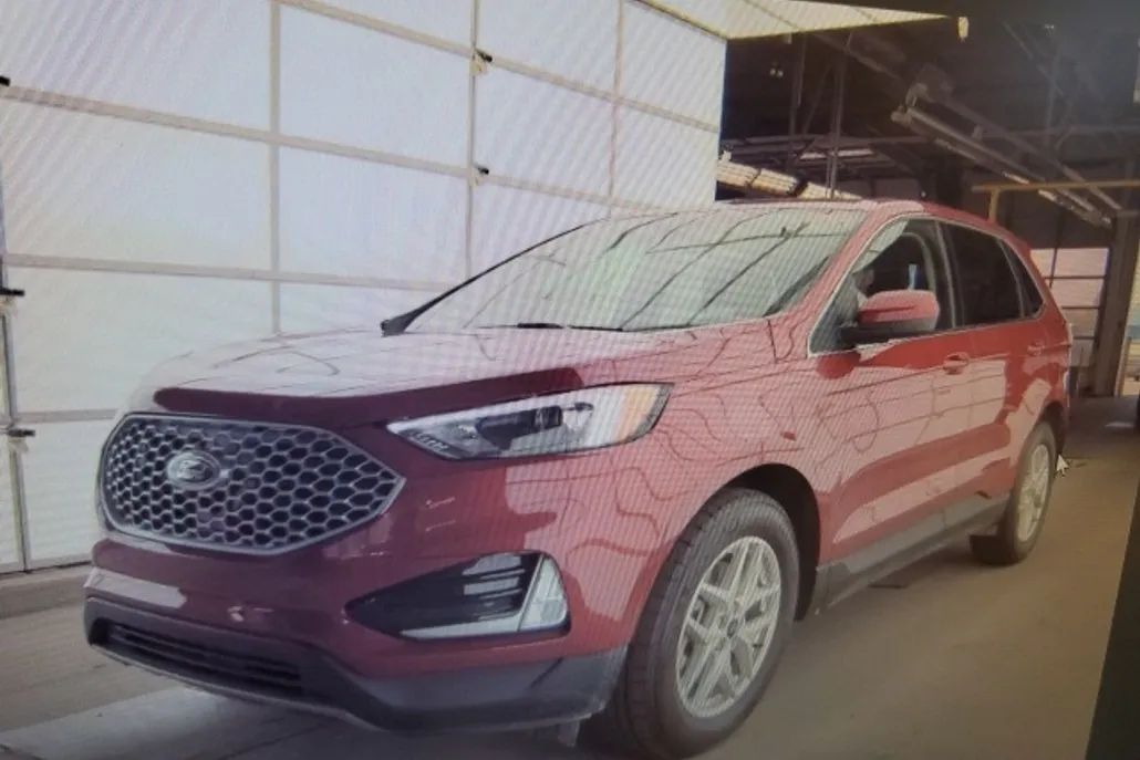2023 Ford Edge SEL photo 1