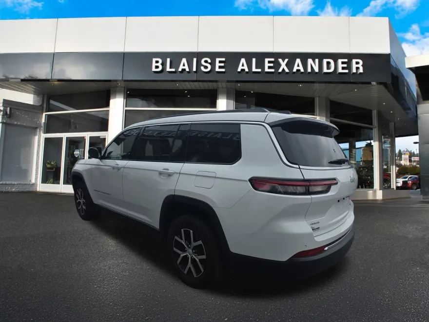 2024 Jeep Grand Cherokee Limited photo 1