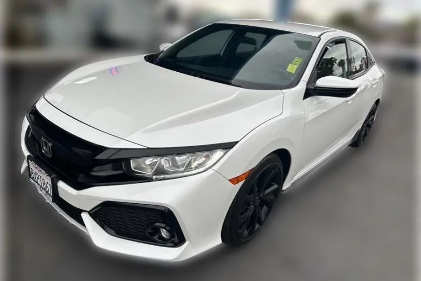 2018 Honda Civic Sport photo 1