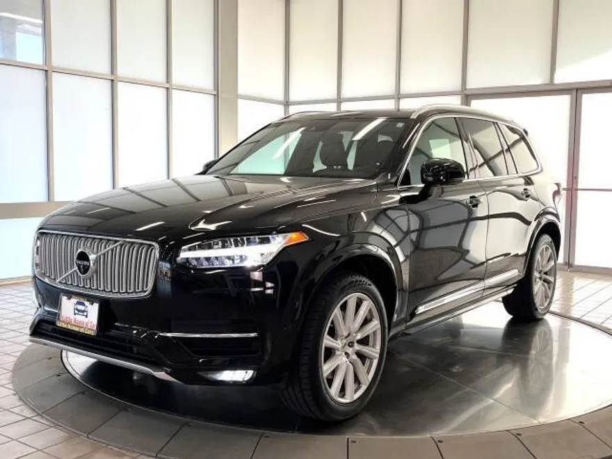 2017 Volvo XC90 T6 Inscription photo 1