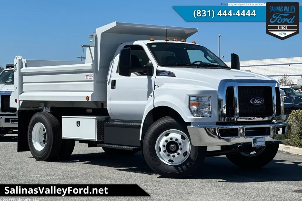 2025 Ford F-650 SuperCab photo 1