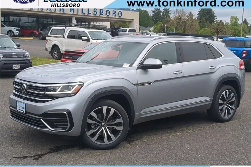 2022 Volkswagen Atlas Cross Sport V6 SEL Premium R-Line photo 1
