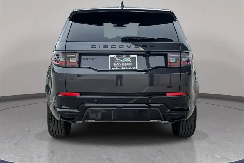 2025 Land Rover Discovery Sport SE photo 1