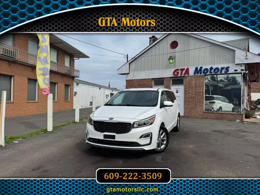 2019 Kia Sedona EX photo 1