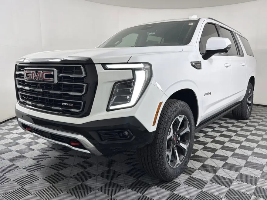 2025 Gmc Yukon XL AT4 photo 1